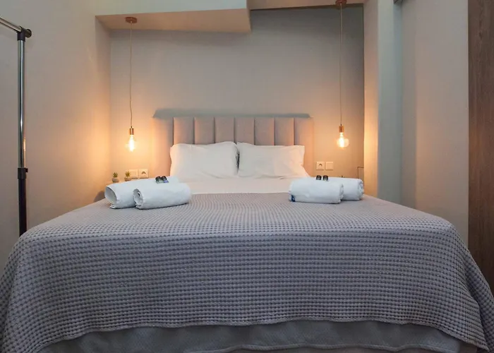 Elegant Rooms Athens